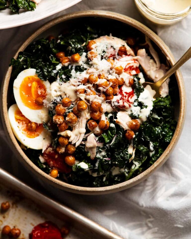 La salade de poulet et de chou frisé la plus incroyable